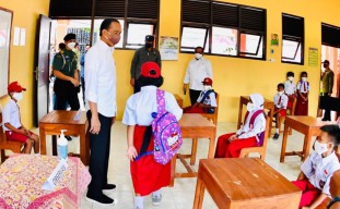 Presiden Jokowi Resmikan Renovasi SDN 3 Nglinduk Grobogan