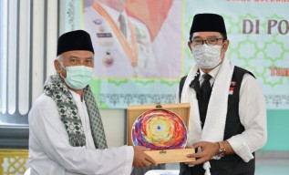 Ridwan Kamil Apresiasi Kemajuan Pesantren Program OPOP