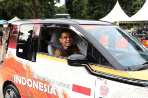 Dukung KTT G20, Wuling Motors Siapkan 300 Mobil Listrik