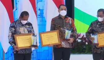 Surabaya Raih Penghargaan Investasi Tertinggi se Indonesia
