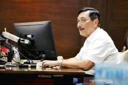 Luhut Diperintah Jokowi Pulihkan Ekonomi di Sembilan Provinsi