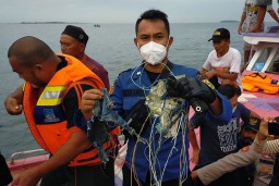 TNI AL Kerahkan Tujuh KRI untuk Search and Rescue Sriwijaya SJY-182