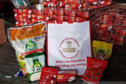 Bulog Salurkan Bantuan Presiden untuk Korban Bencana di Kalsel