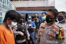 Tabrak Anggota Polisi, Sopir Minibus Diamankan