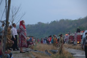 Pendinginan di Lokasi Bekas Kebakaran TPA Jatibarang Butuh Waktu 1 Minggu