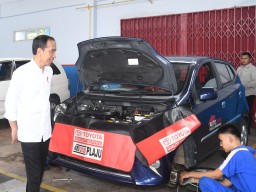Presiden Jokowi Dorong Sekolah Kejuruan Jalin Kerja Sama dengan Industri