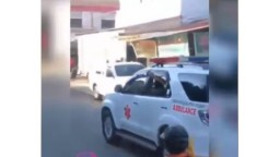 Video Warga Kampung Beri Semangat Pasien Corona