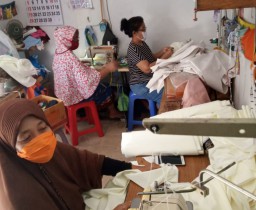 Dinas Perdagangan Surabaya Libatkan UMKM Produksi Masker