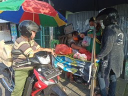 Pandemi Corona di Surabaya, Pembeli Bunga Ziarah Menurun