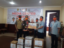 Gugus Tugas Covid-19 Provinsi Maluku Banjir Bantuan