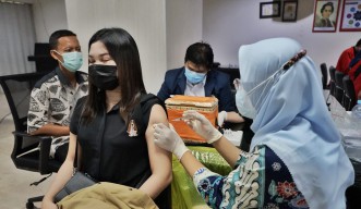Untag Surabaya Distribusikan Seribu Dosis Vaksin Sinovac