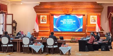 Harus Ada Komitmen untuk Aktif Update Data OPD Pemprov Jatim