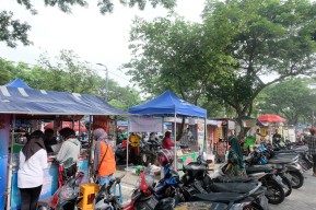 PKL di Sekitar Masjid Al-Akbar Direlokasi ke Pasar Rakyat Jambangan