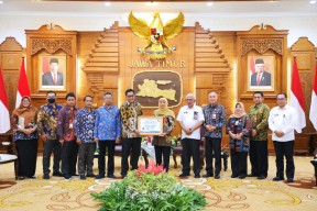 Gubernur Khofifah : Keberadaan Digitalisasi Percepat Akses Layanan Publik di Jatim