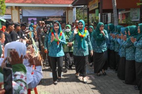Arumi Bachsin Apresiasi Semangat Warga Majukan Desa