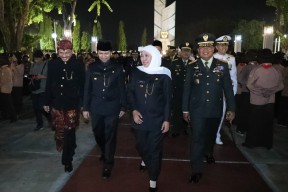 Gubernur Khofifah Minta Rakyat Jatim Ikut Jaga Kepercayaan Publik Internasional Kepada Indonesia