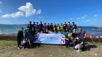Tim Millennials PT AP I Cabang Bandar Udara Pattimura Ambon dan The Mulung Ambon Lakukan Aksi Bersih