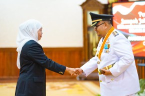 Gubernur Khofifah Lantik Timbul Prihanjoko Sebagai Bupati Probolinggo