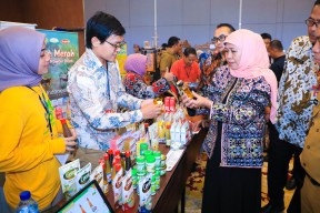 Gubernur Khofifah Optimis Tingkatkan Transaksi Perdagangan Kedua Daerah