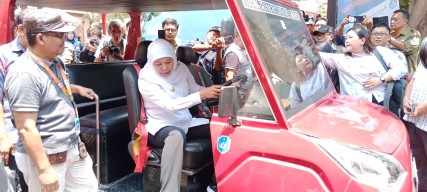 Gubernur Khofifah: Inovasi Luar Biasa Sekaligus Kontribusi Pelajar Wujudkan NZE 2060