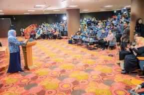 Gubernur Khofifah Tekankan Pentingnya Pembangunan SDM  dan Penguasaan IPTEK untuk Wujudkan Indonesia Emas 2045