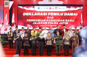 Gubernur Khofifah Bersama Forkopimda Jatim Tandatangani Deklarasi Pemilu Damai 2024