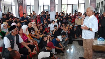 Capres 03 Ganjar Pranowo Ajak Relawan Lawan Intimidasi