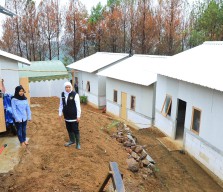 Gubernur Khofifah Resmikan 56 Unit Huntara di Ponorogo