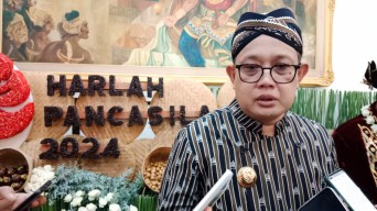 Direksi dan Komisaris PT Bank Pembangunan Daerah Jawa Timur Tbk (bankjatim) Kompak Borong Saham Perseroan