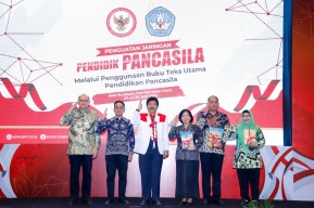 Pj Sekda Jatim: Guru Memiliki Peran Penting Membumikan Ideologi Pancasila