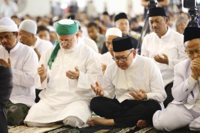 Ikuti Kajian Tafsir Al-Qur'an Al-Jailani, Pj Sekda Jatim Bobby Soemiarsono Harapkan Makin Menambah Keimanan dan Keilmuan Umat