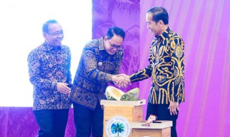Pj. Gubernur Jatim Dukung Arahan Presiden Jokowi untuk Memajukan Industri Kelapa Berkelanjutan