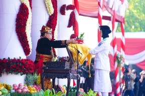 Pj. Gubernur Jatim Ajak Masyarakat Isi Kemerdekaan dengan Kegiatan Positif