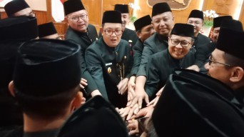 Pj. Gubernur Jatim Adhy Karyono Lantik 15 Pejabat Pimpinan Tinggi Pratama di Gedung Negara Grahadi
