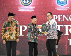 Pemprov Jatim Raih Penghargaan Paritrana Award 2024 Sebagai Provinsi Terbaik Inovasi Zona Jawa Bali