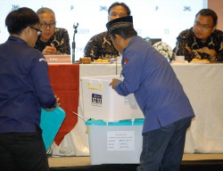KPU Surabaya Mulai Rapat Pleno Rekapitulasi Suara Tingkat Kota