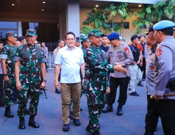 Pj. Gubernur Jatim Bersama Kapolri dan Panglima TNI Tinjau Persiapan Natal 2024 di Surabaya