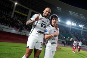 Persija Jakarta Naik ke Posisi Kedua: Fokus Carlos Pena Hadapi Laga Selanjutnya