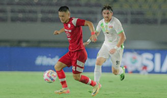 PERSIS Solo Tundukkan Persebaya Surabaya 2-1 di Stadion Manahan