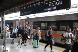 Tiket Kereta Api Lebaran Laris Manis, Terjual Lebih dari 2,6 Juta!