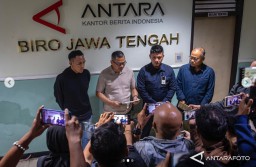 Kompolnas Desak Proses Tegas atas Dugaan Kekerasan Oknum Polisi terhadap Pewarta Foto