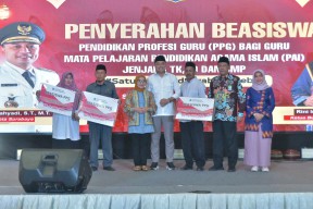 Pemkot Surabaya dan Kemenag Berikan Beasiswa PPG kepada 713 Guru PAI