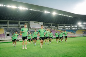 Persebaya Siap Tantang PSS Sleman di Stadion Manahan