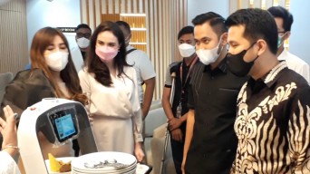 PT KOSME Buka Pabrik di Surabaya