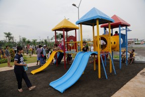 Surabaya Kian Hijau dengan 949 Taman, 169 Diantaranya Dilengkapi Bermain Anak