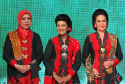 Artis Senior Farida Pasha Tutup Usia
