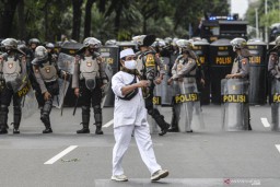 Menolak Tes Cepat, Sebanyak 455 Pengikut HRS Diamankan