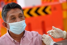 Ketua MUI Jatim:  Vaksin Covid-19, AstraZeneca Bisa Digunakan