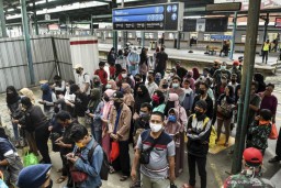 New Normal, Penumpang KRL Dilarang Bicara