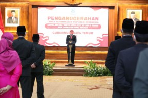 Gubernur Khofifah Minta ASN Provinsi Jatim Jaga Prestasi